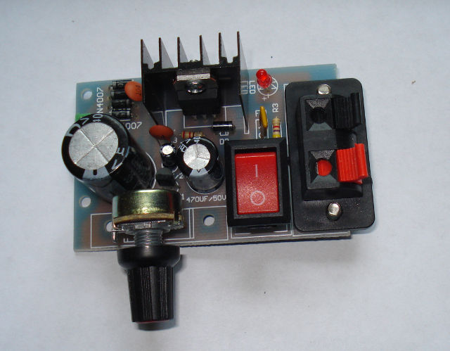 LM317 voltage regulator.